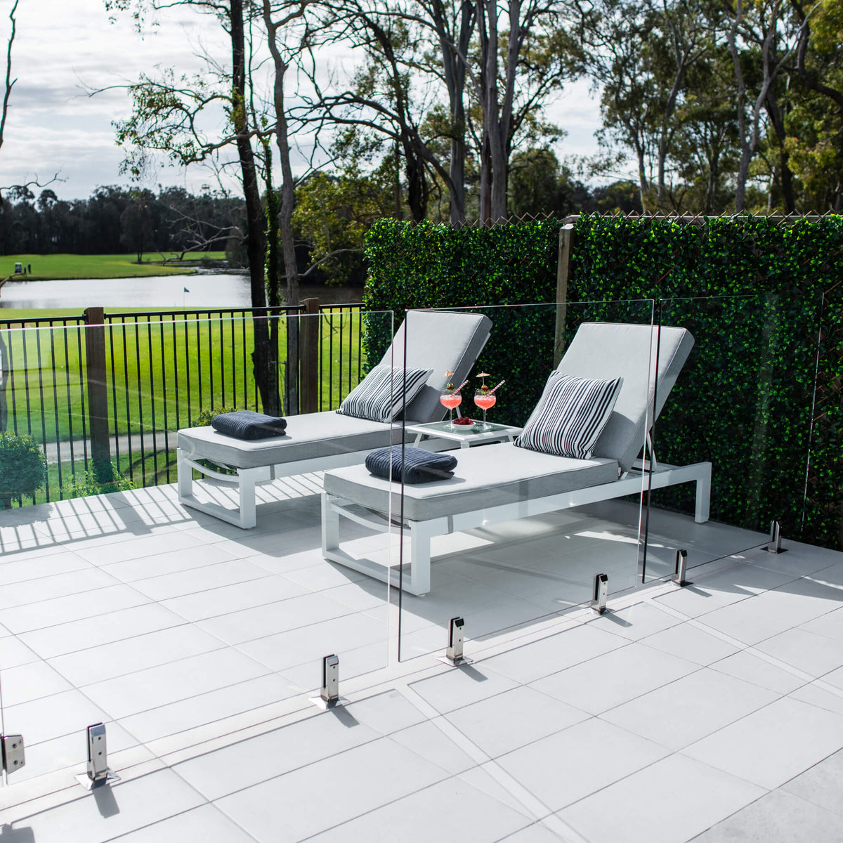 best-outdoor-furniture-Milan Shelby - 5pce - Outdoor Sun Lounge #color_WHITE GREY
