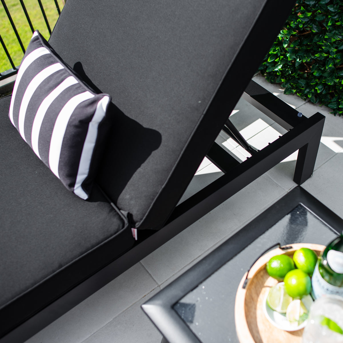 best-outdoor-furniture-Milan Shelby - 5pce - Outdoor Sun Lounge #color_BLACK 