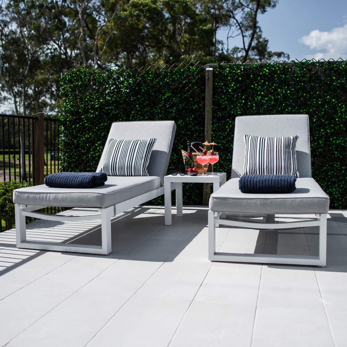best-outdoor-furniture-Milan Slat - 5pce - Outdoor Sun Lounge #color_WHITE GREY