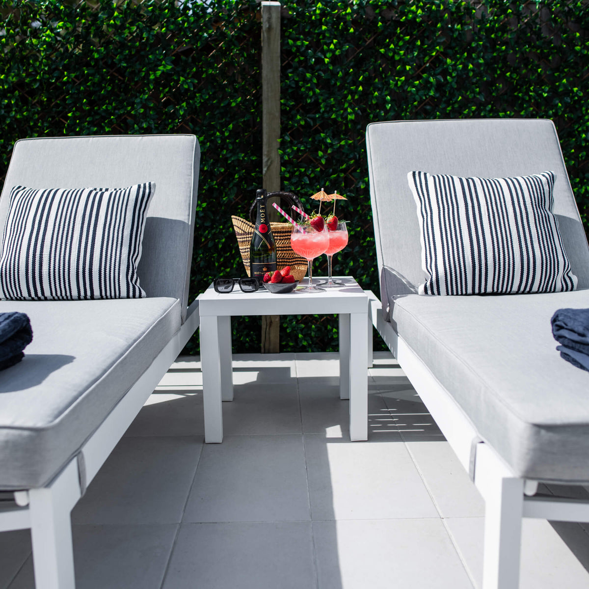 best-outdoor-furniture-Milan Slat - 5pce - Outdoor Sun Lounge #color_WHITE GREY