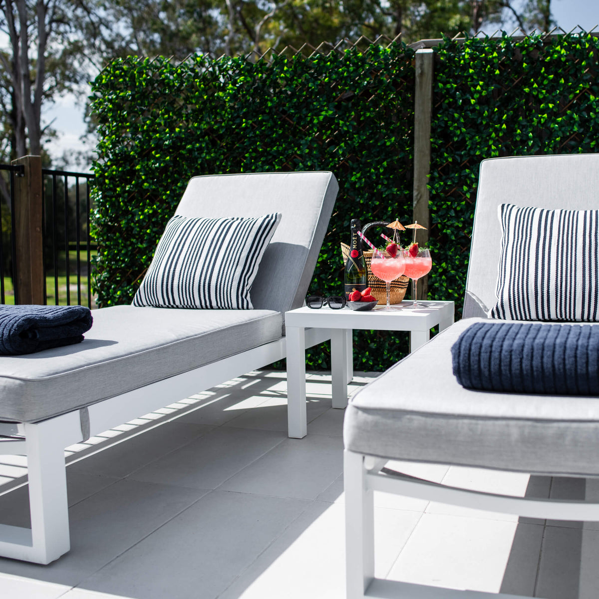 best-outdoor-furniture-Milan Slat - 5pce - Outdoor Sun Lounge #color_WHITE GREY