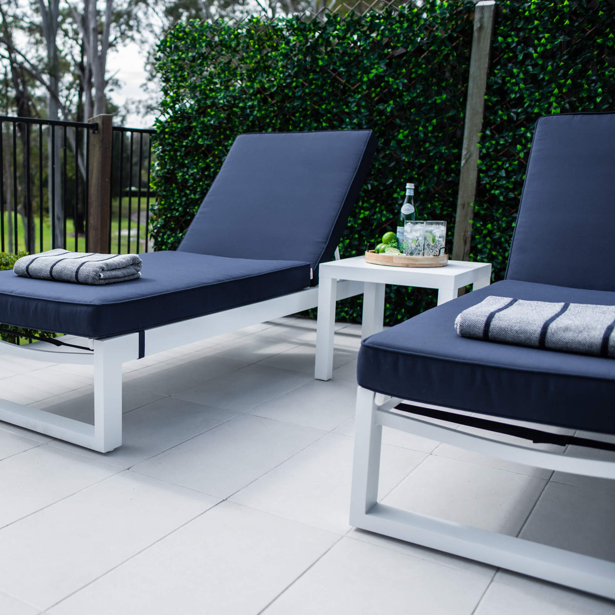 best-outdoor-furniture-Milan Slat - 5pce - Outdoor Sun Lounge #color_WHITE NAVY