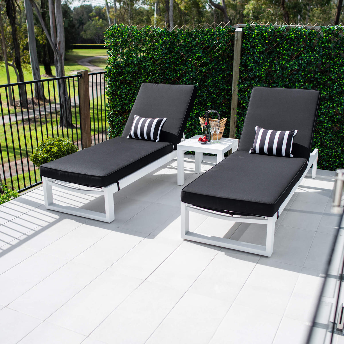 best-outdoor-furniture-Milan Slat - 5pce - Outdoor Sun Lounge #color_WHITE BLACK