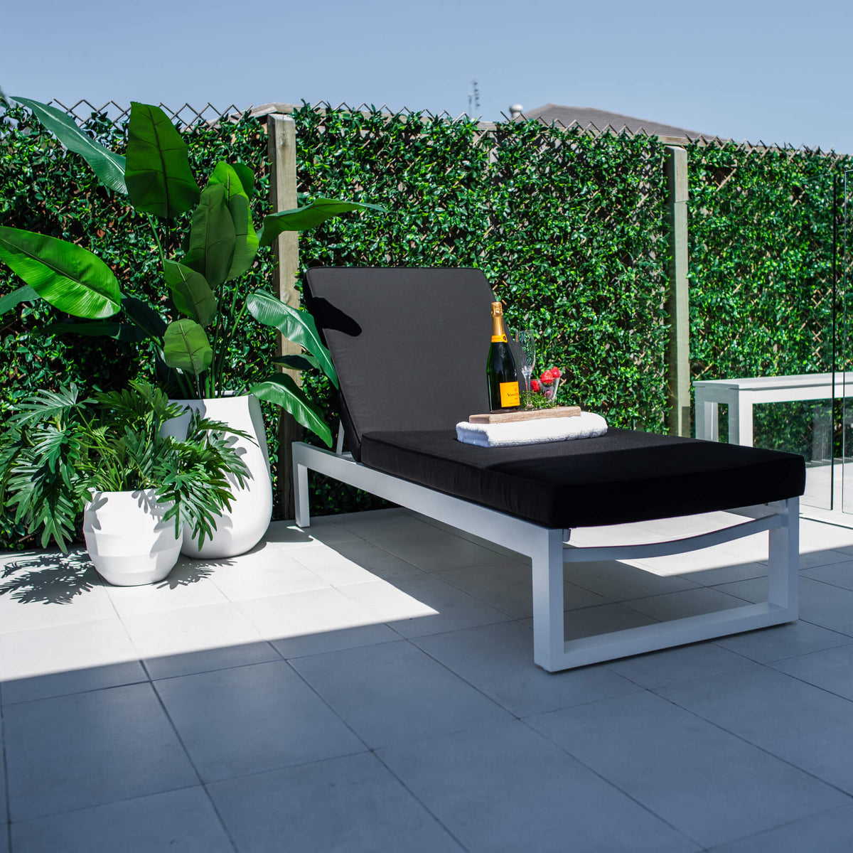 best-outdoor-furniture-Milan w/Cushion - Outdoor Sun Lounge #color_WHITE-BLACK