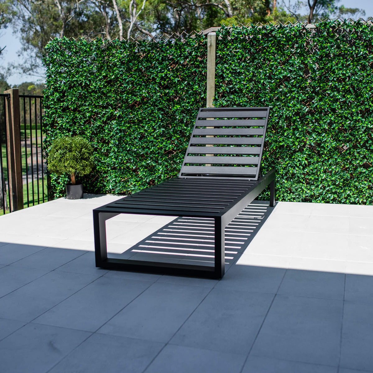 best-outdoor-furniture-Sorrento - Outdoor Sun Lounge #color_BLACK-GREY