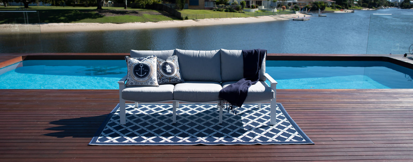 Outdoor Lounge Chairs