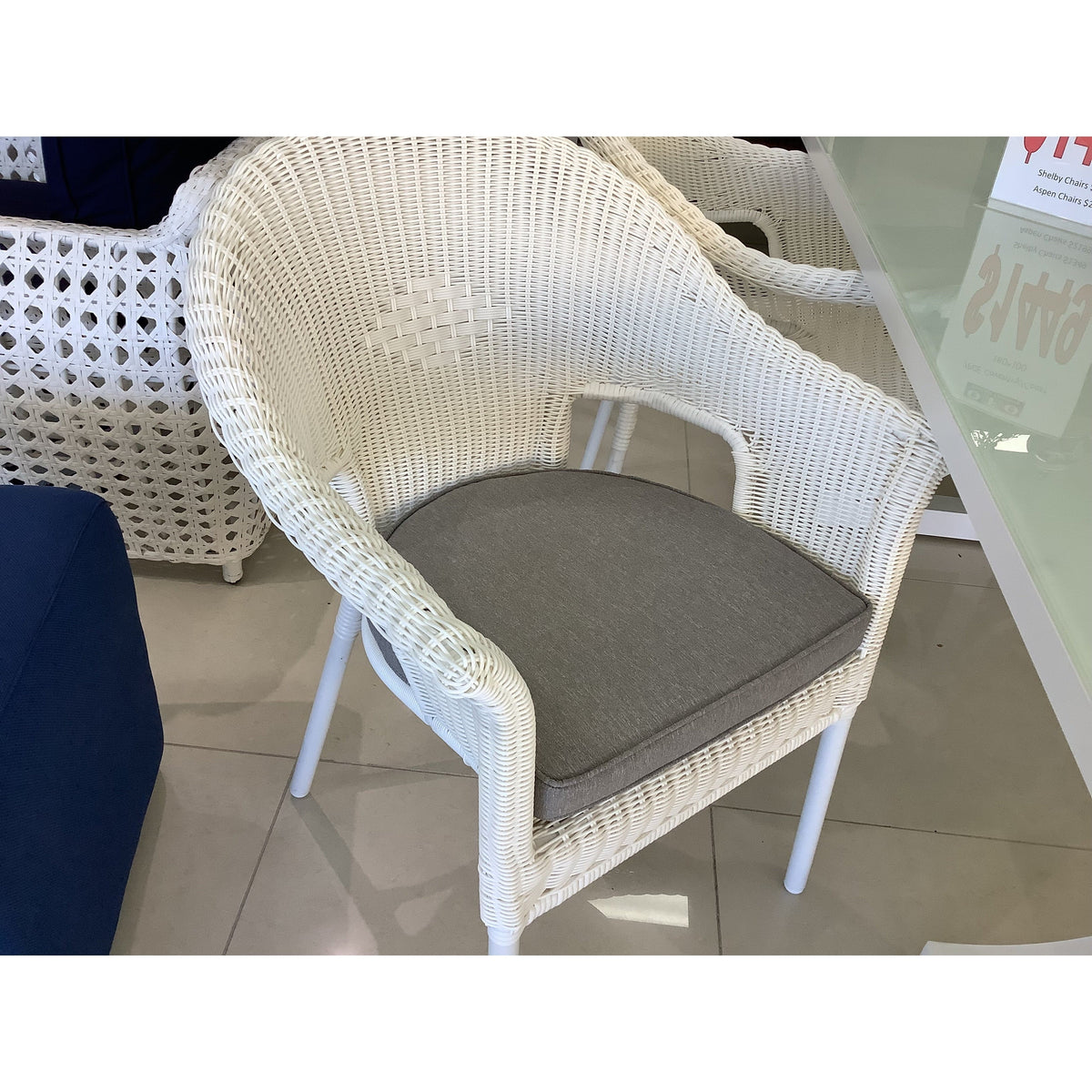 best-outdoor-furniture-Jaxon Chair pad