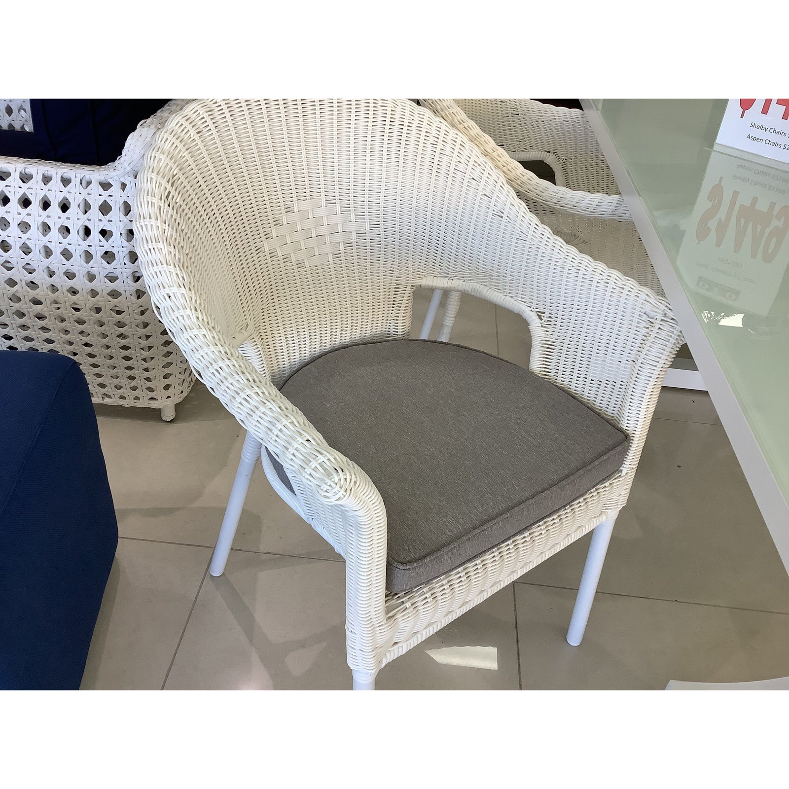 best-outdoor-furniture-Jaxon Chair pad