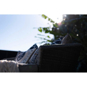 best-outdoor-furniture-Newport - Outdoor Daybed