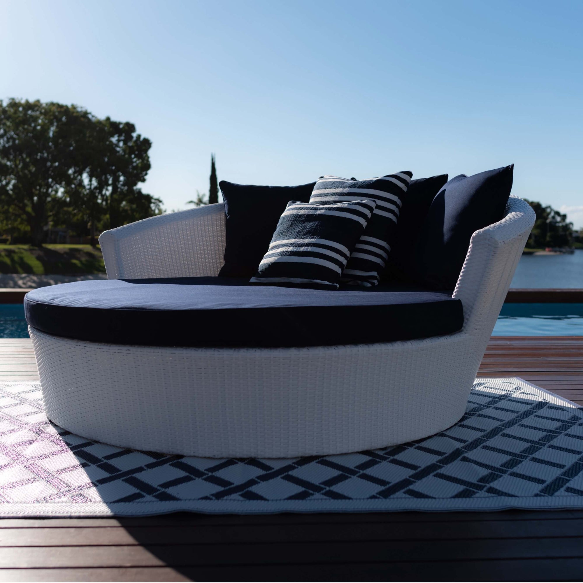 Newport Outdoor Daybed OFO Outdoor Furniture