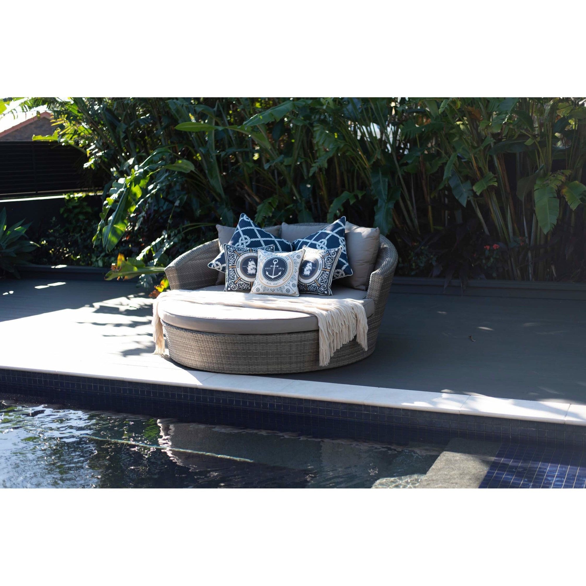 Newport Outdoor Daybed OFO Outdoor Furniture