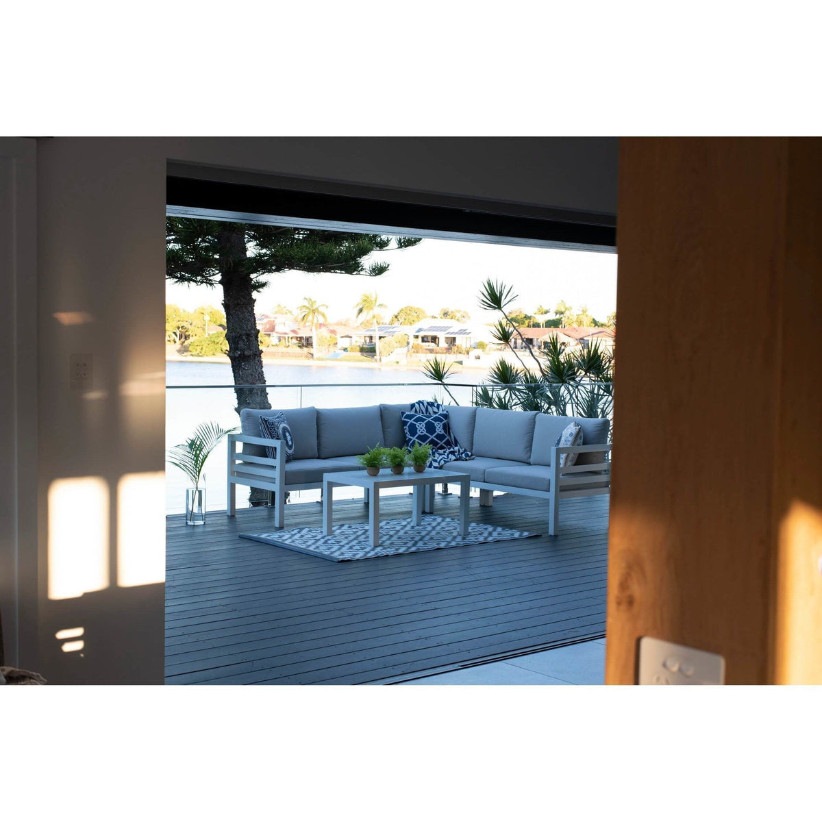 best-outdoor-furniture-Jersey Modular - 4pce Outdoor Lounge Setting