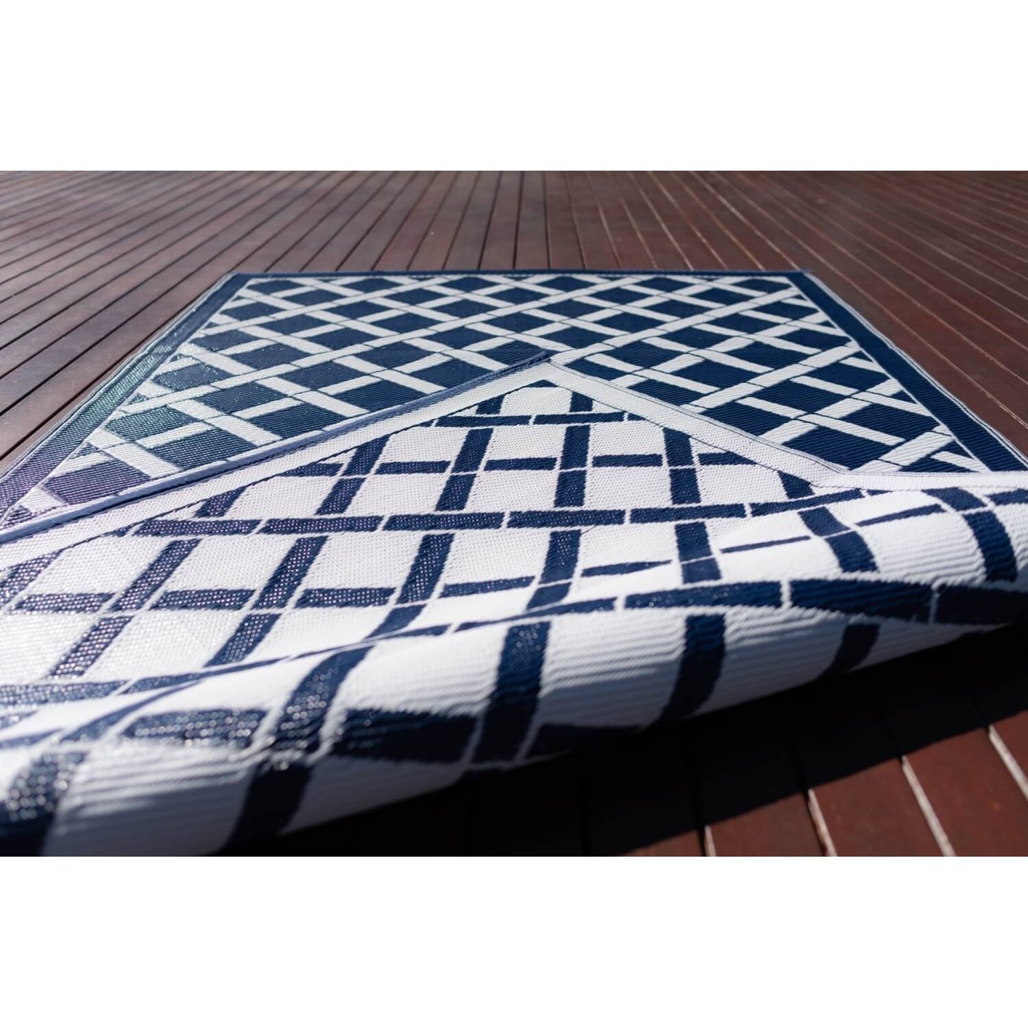 best-outdoor-furniture-Signature Range Navy & WHITE - Outdoor Rug