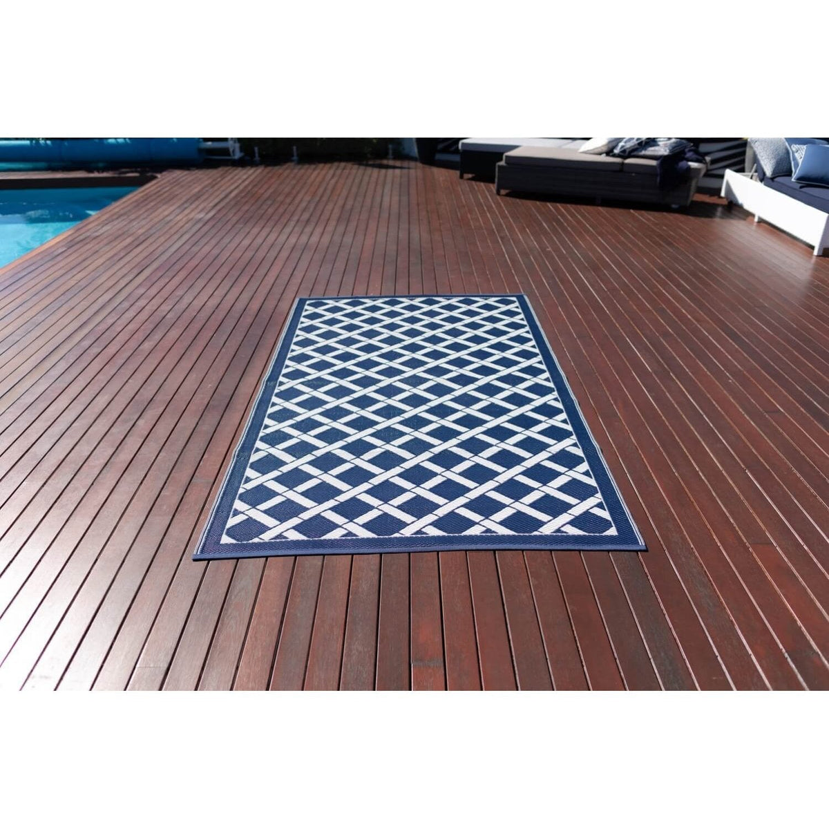 best-outdoor-furniture-Signature Range Navy &amp; White - Outdoor Rug